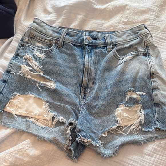 American Eagle Outfitters Light Blue Distressed Jean Shorts - Picture 1 of 3